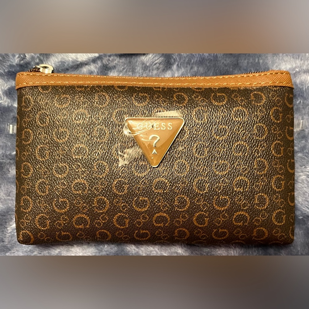 NWOT Guess Monogram Wristlet and/or Pouch